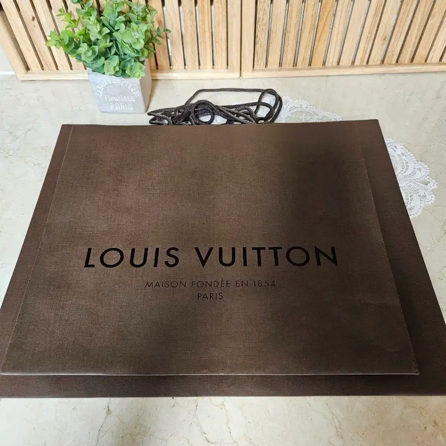 [새상품]루이비통(LOUIS VUITTON) 정품 쇼핑백 (48x40 / 40x34 / 20x28)