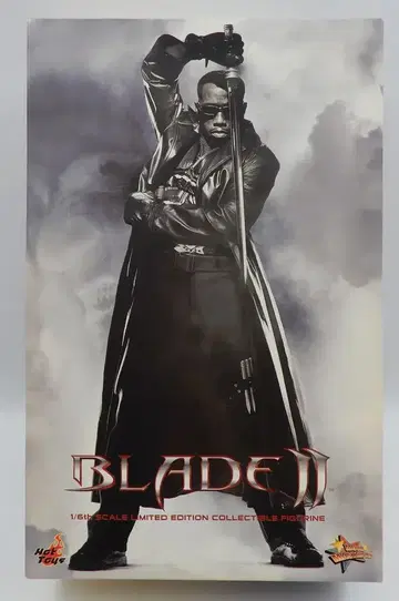 HOTTOYS MOVIE MASTERPIECE BLADE MMS113