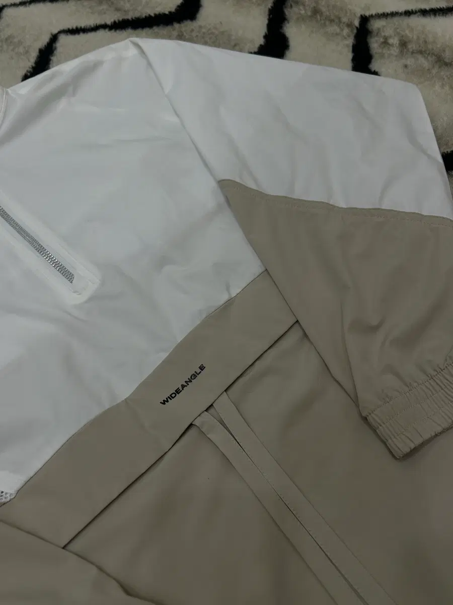 [L]와이드앵글 루즈핏 아노락 원피스