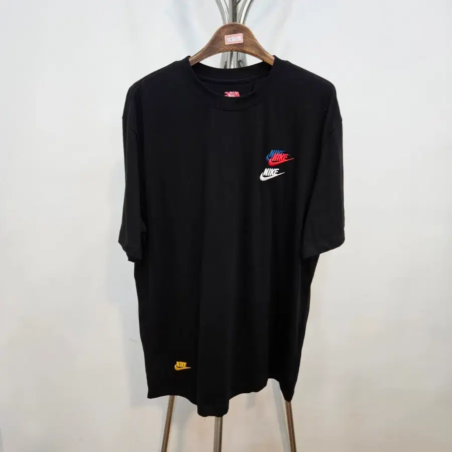 나이키 멀티로고 반팔 티셔츠 L