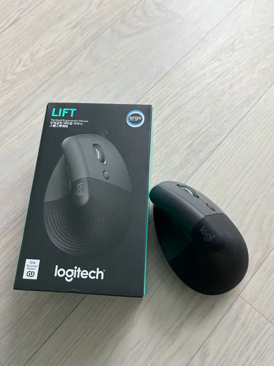 로지텍 LIFT 버티컬 무선마우스