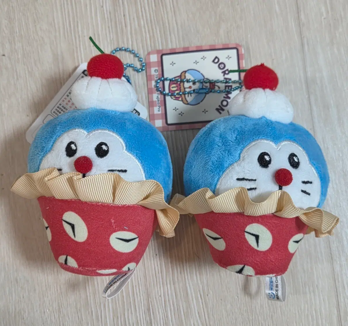 도라에몽 컵케이크 키링