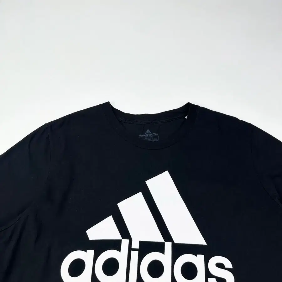 아디다스 오리지널 블랙 반팔티셔츠 (XL)