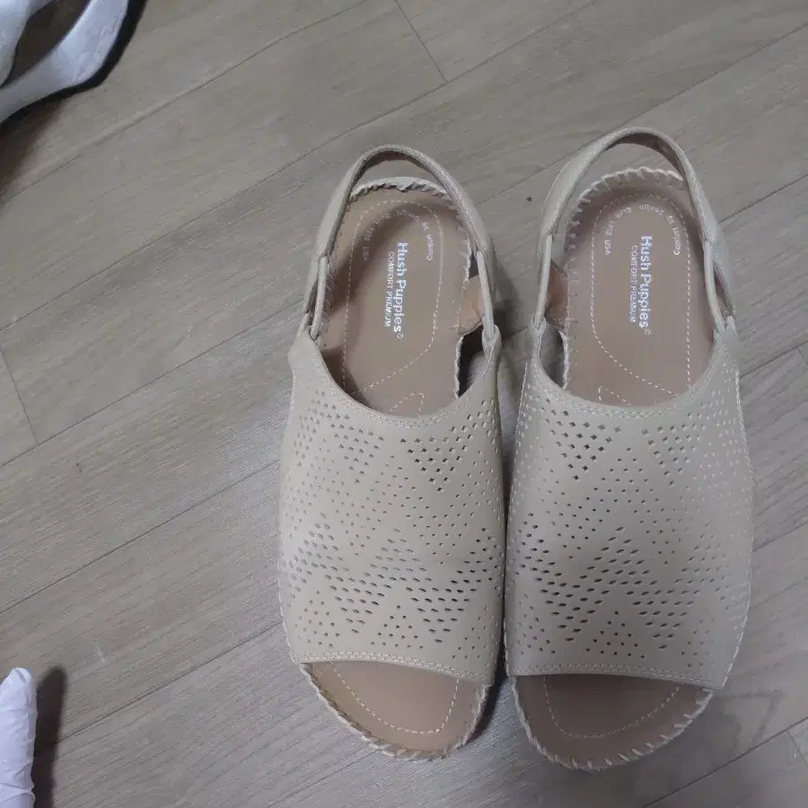 허시파피샌달230