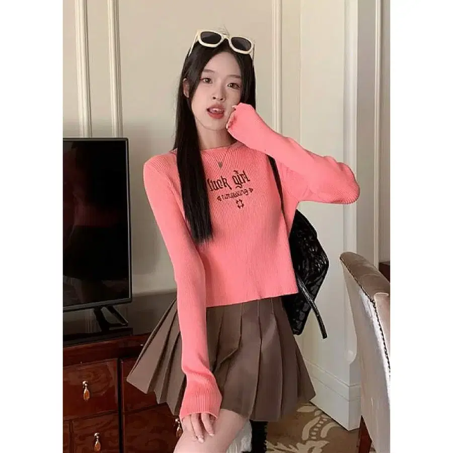 [새상품/7,000원] 핑크 골지 레터링 긴팔 니트