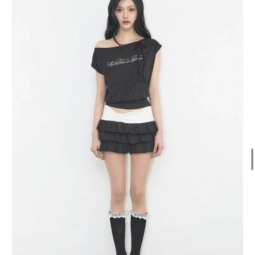 일리고 스커트 팬츠 블랙 S 1회착용 (86000원)