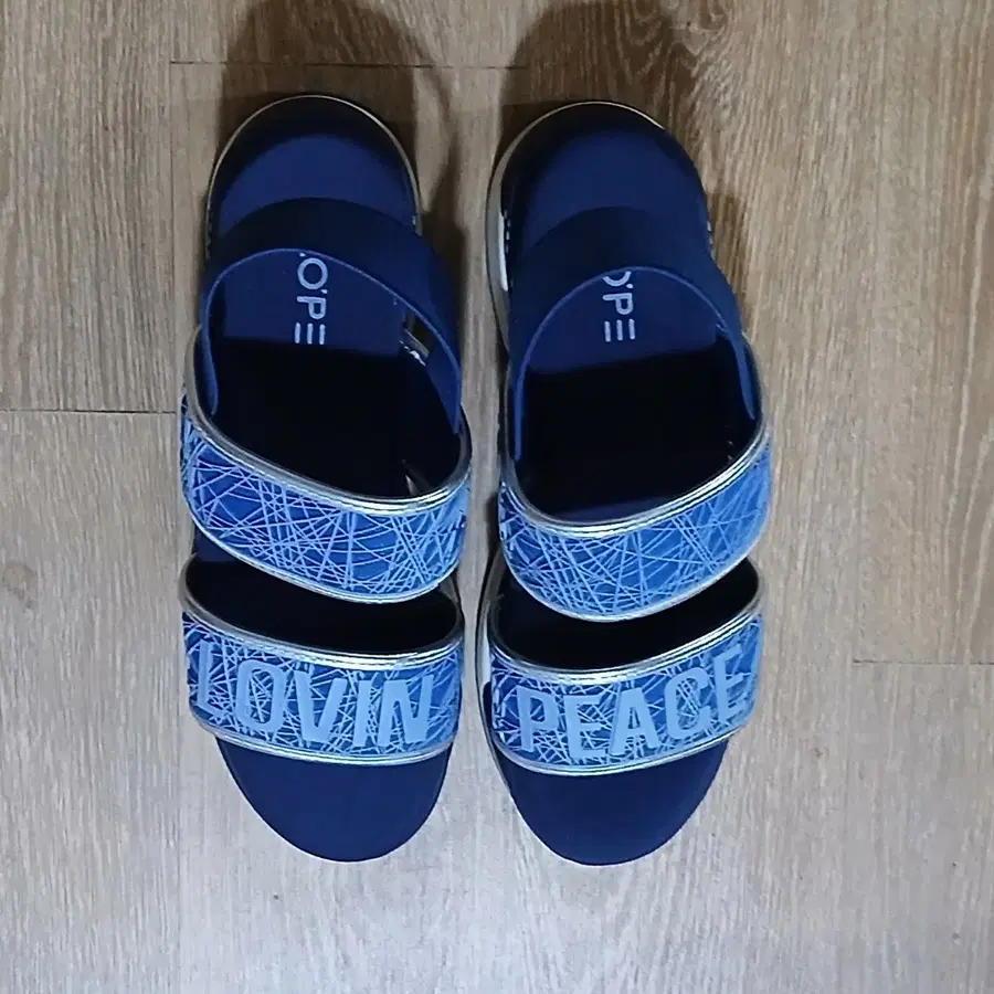 새상품/225 230