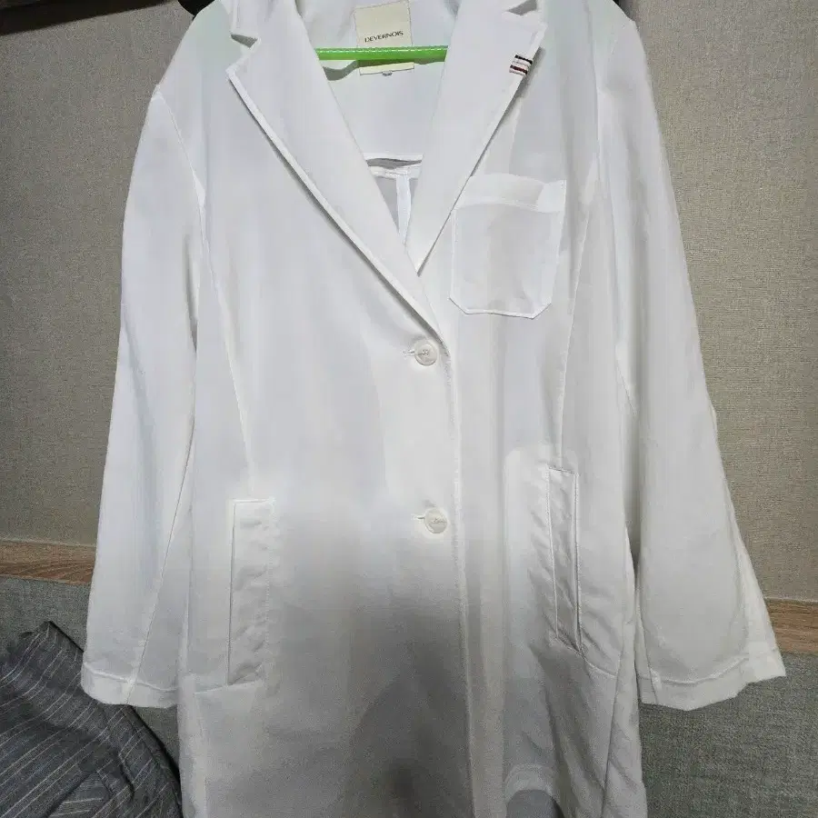 DEVERNOIS 화이트 싱글 자켓