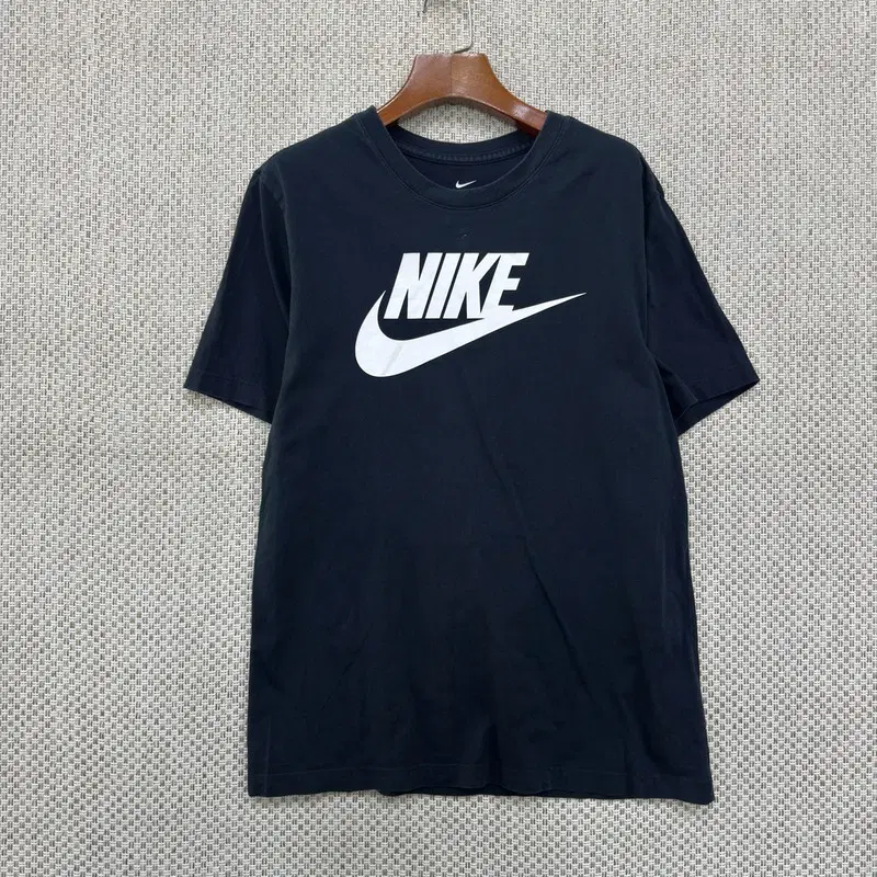 나이키 반팔티 L H02672