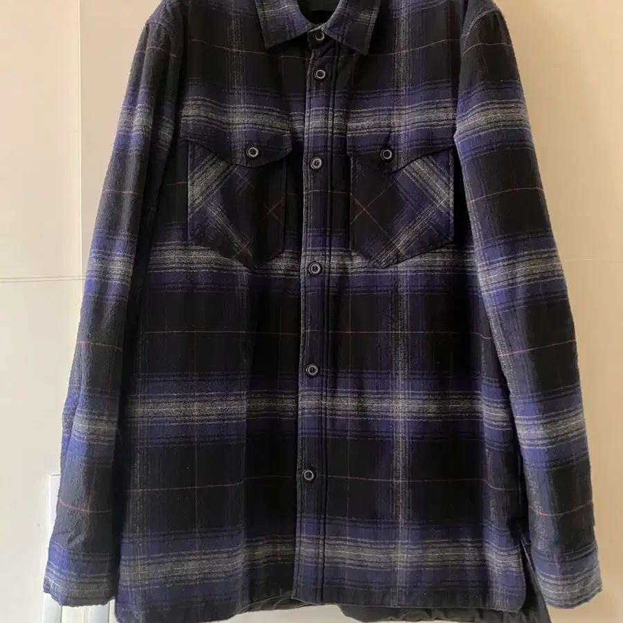 gd 지드래곤착용 Lanvin 랑방 루카옵센드라이버 알바앨버즈