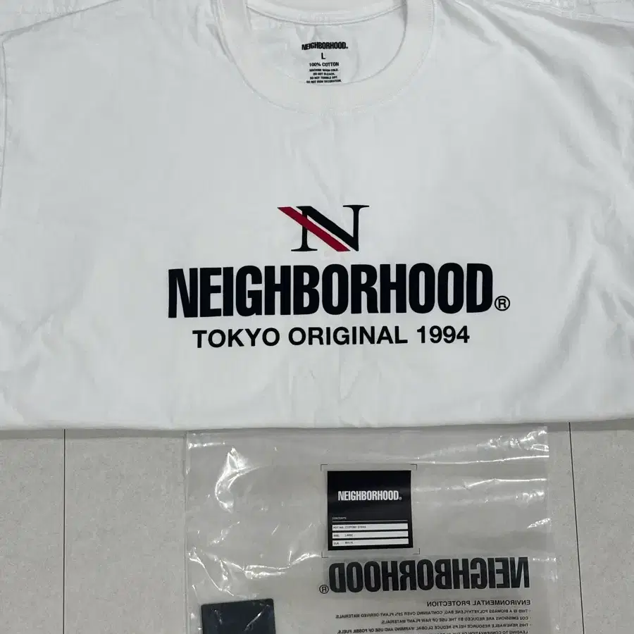 네이버후드 반팔티 화이트 L 새상품