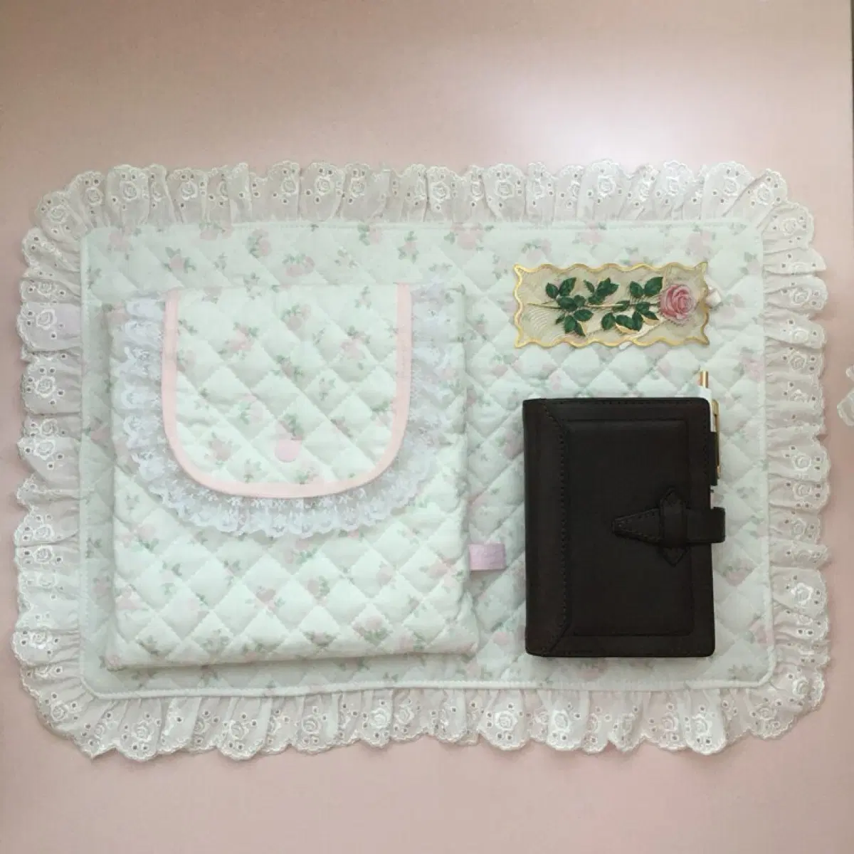 팬시아뜰리에 rose dream 로즈 드림 레이스 테이블 매트 다꾸매트
