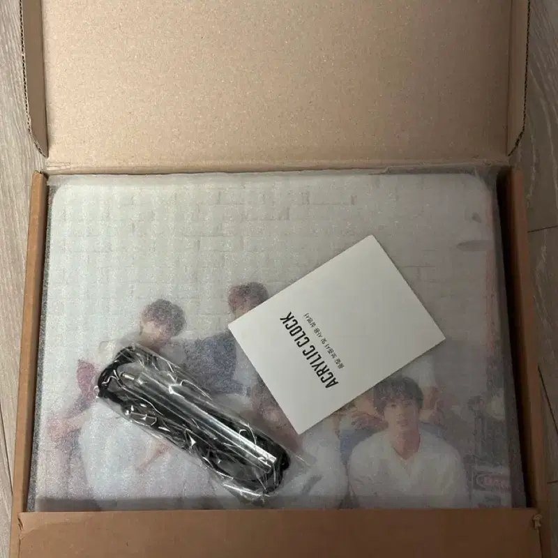 BTS 방탄소년단 오늘 전시회 아크릴 시계