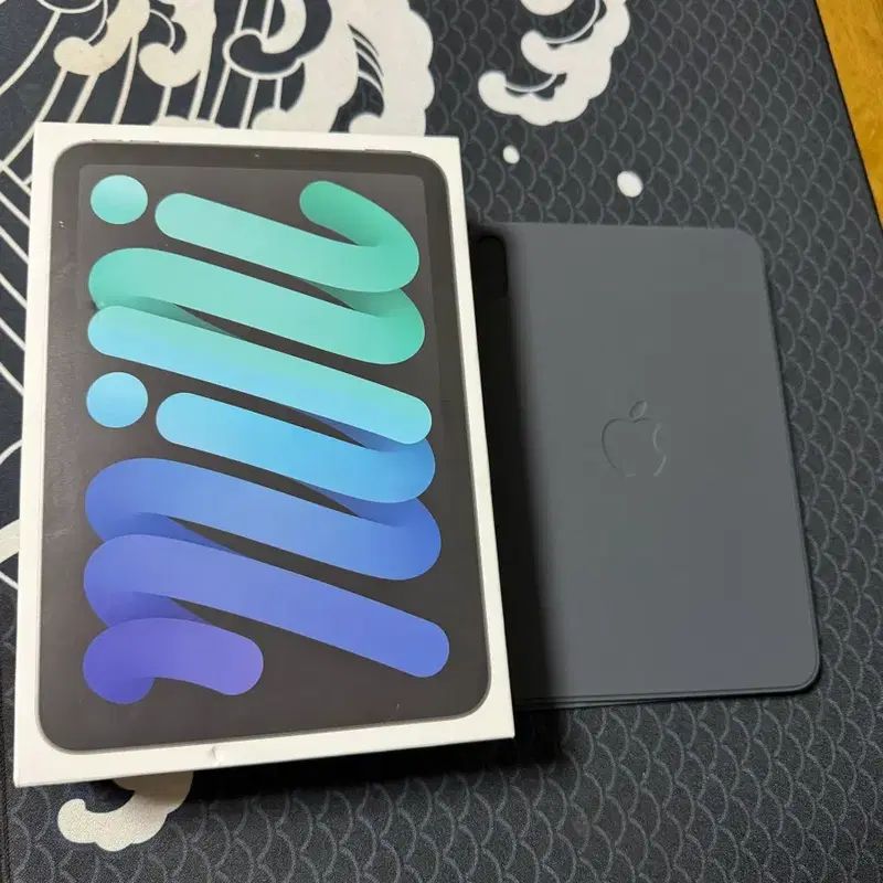 아이패드 미니 7(A17 Pro) 256GB 셀룰러 스페이스그레이 + 정품 스마트 폴리오