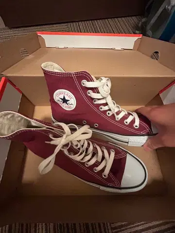 CONVERSE 빨간색 스니커즈 25.5