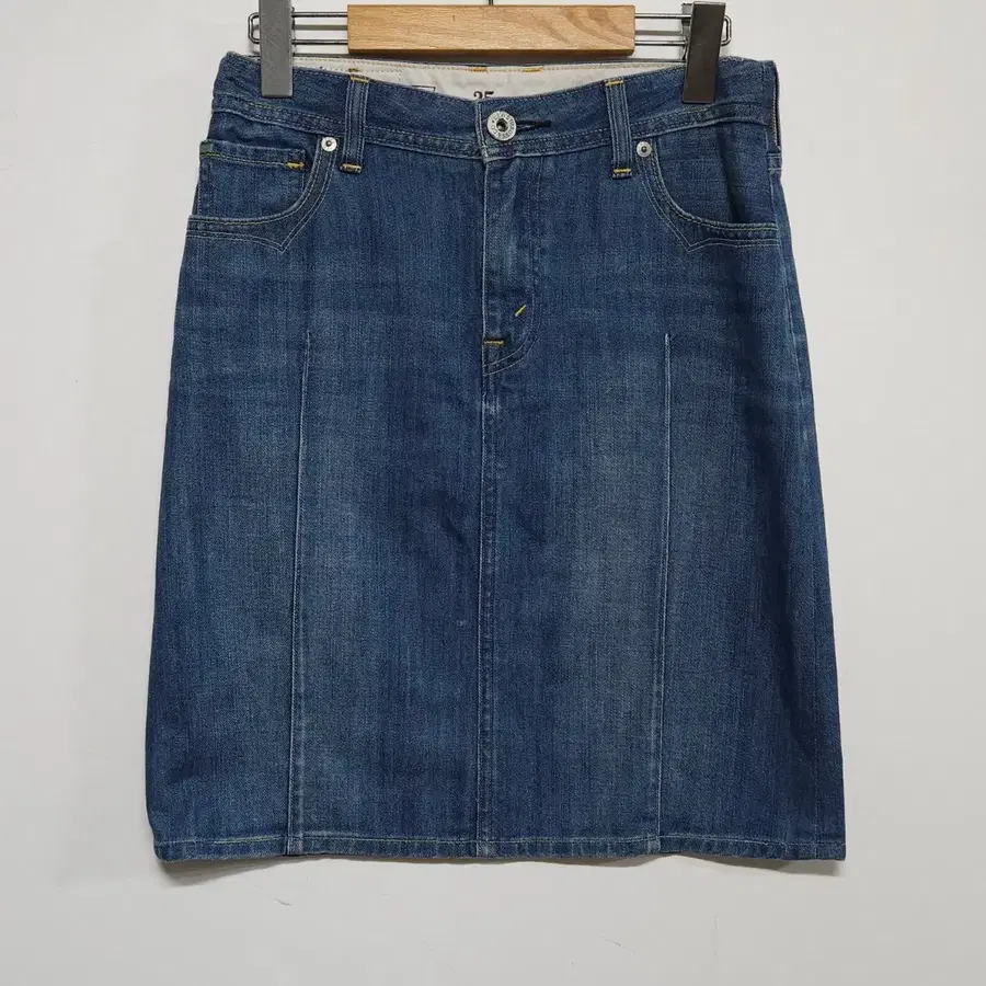 리바이스 LEVI'S 55사이즈 미디 데님 스커트