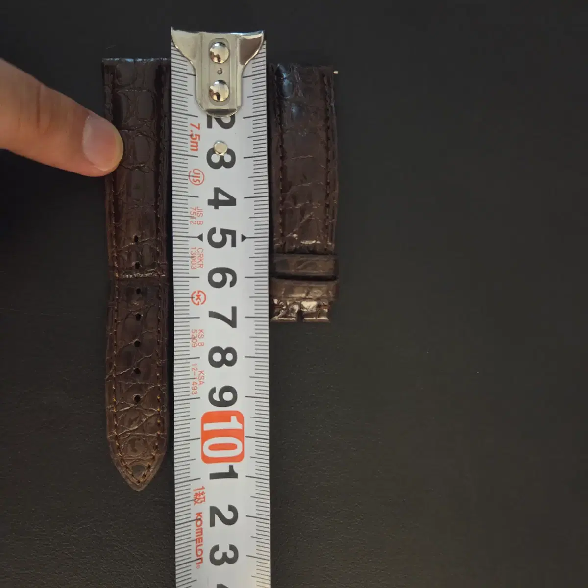 수제 엘리 악어 가죽 스트랩 18/16MM 블랙, 브라운 각 1개 팝니다.