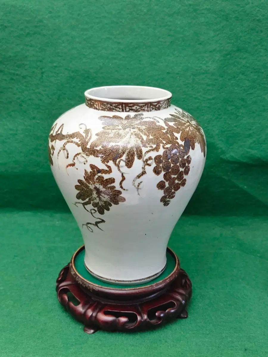 *명장)변산 위군섭 도자기 백자철화 포도문 항아리(27cm)