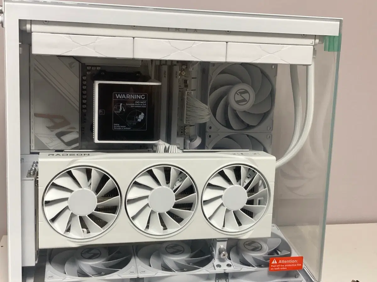 rx9070xt 9800x3d 화이트 감성 성능 게이밍 pc 컴퓨터 데스크탑 본체