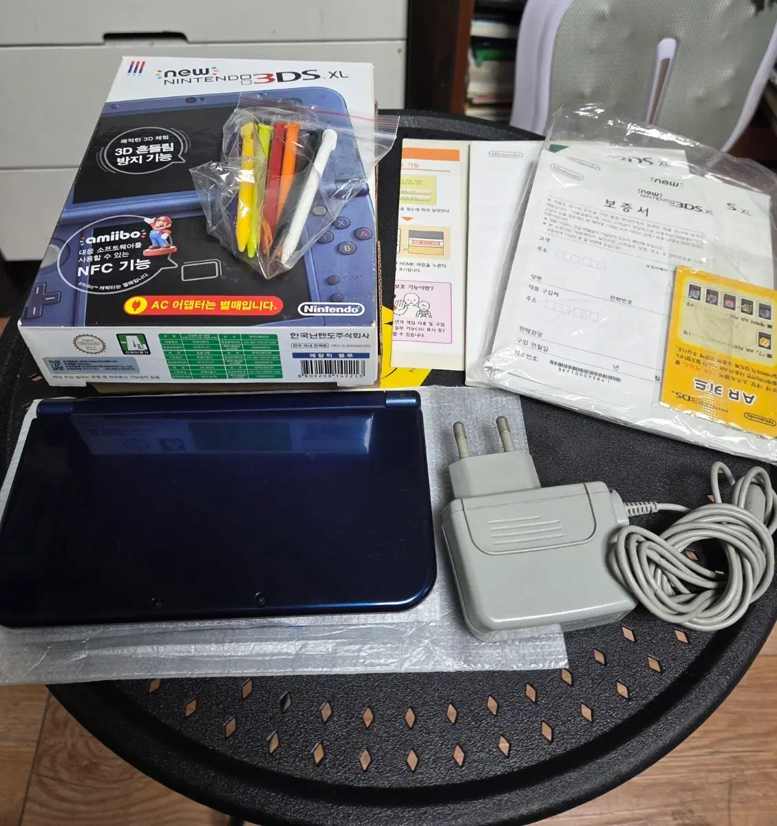 닌텐도 New 3DS XL 블루 박스+정품 충전기 포함 포켓몬 뱅크/각종 체험판 설치된 제품 판매
