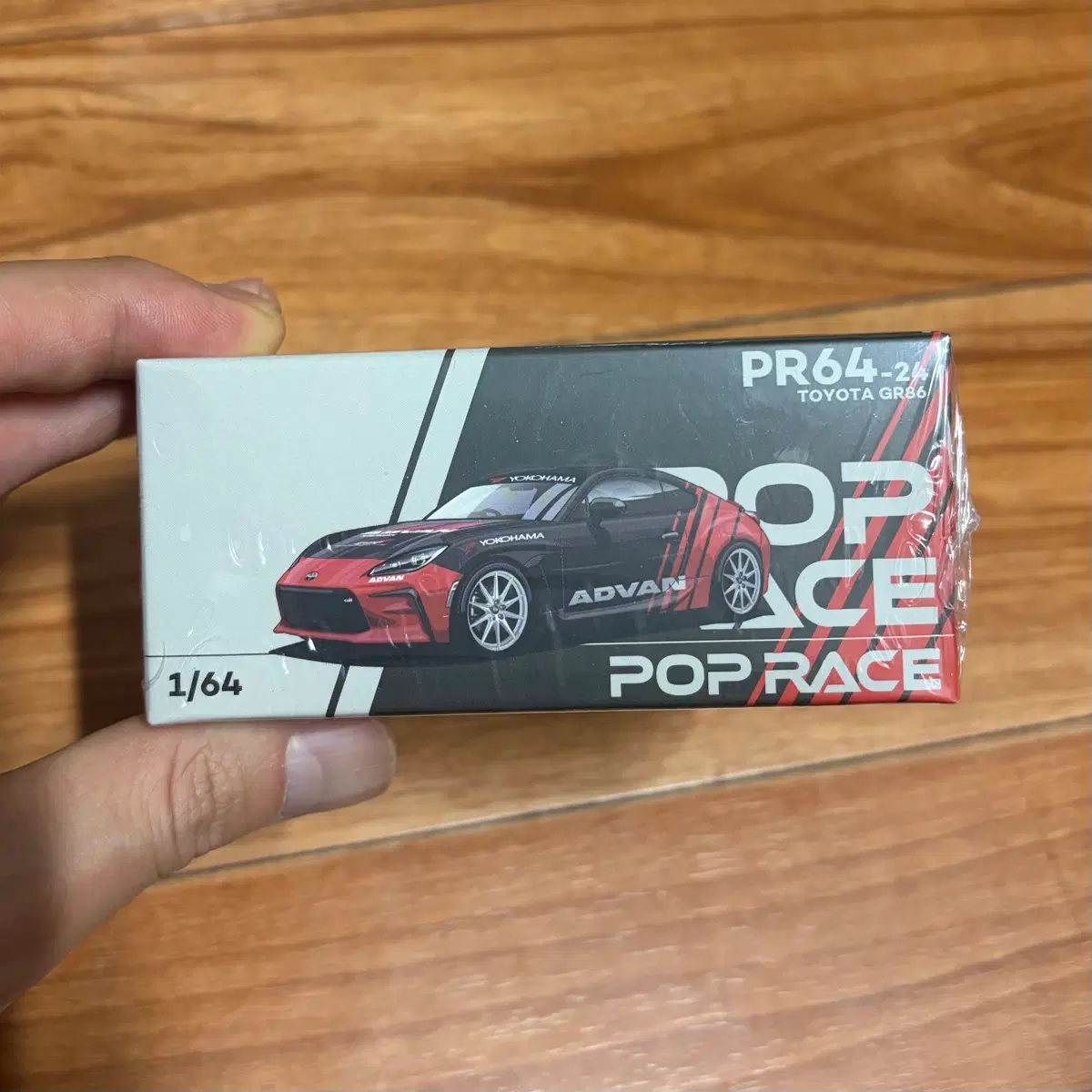 팝레이스 도요타 GR86 ADVAN 1/64 미니카 다이캐스트