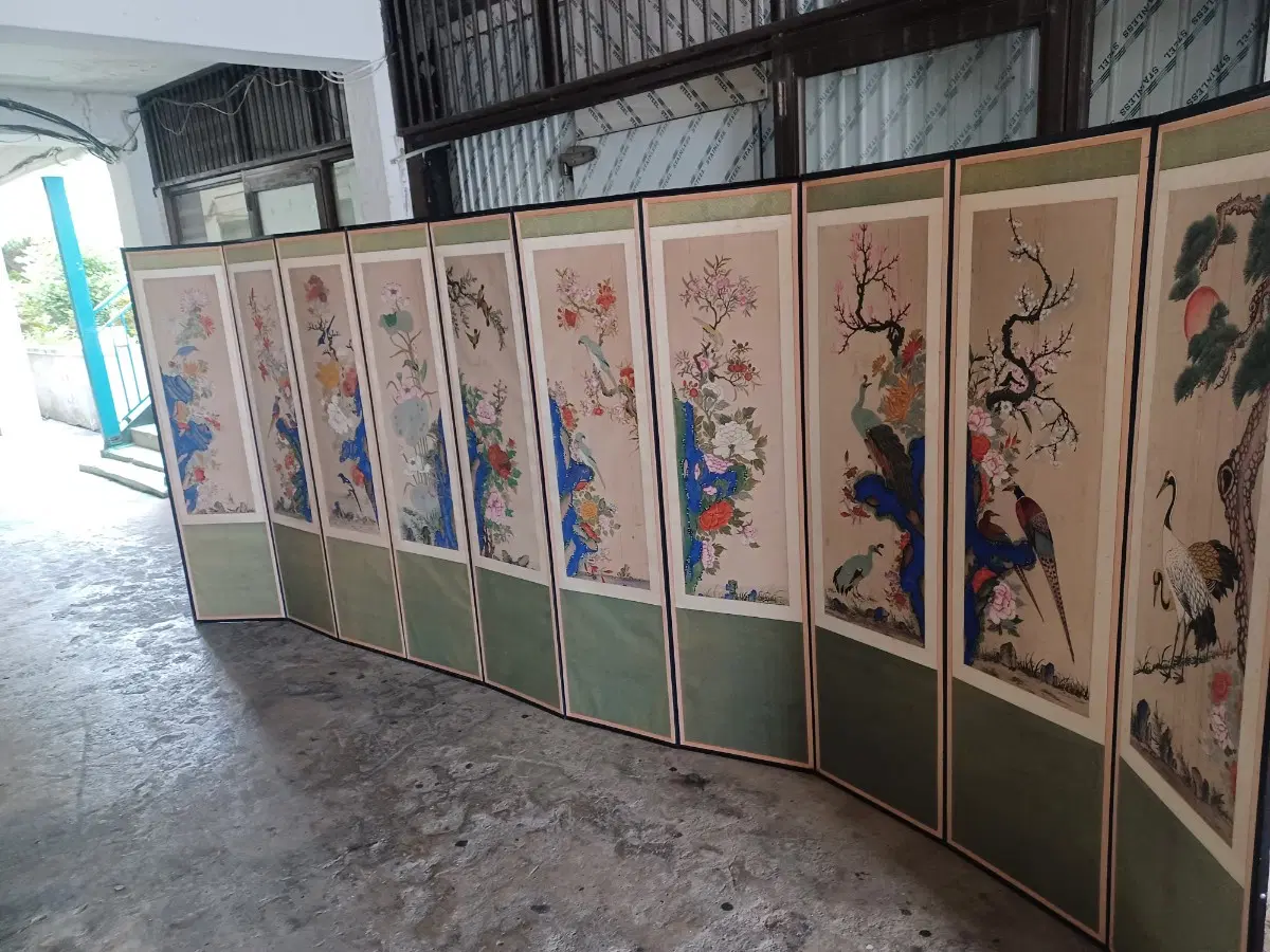 민화 화조도10폭병풍 판매합니다 참고사항 세월의 흔적와억룩있습니다