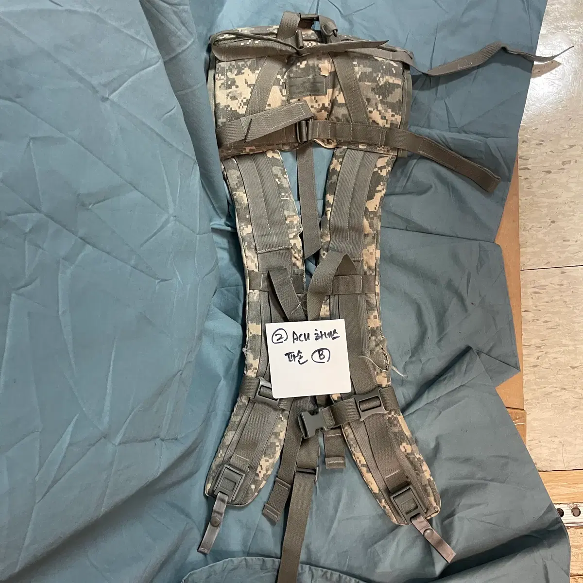 ACU럭색부품하네스2.[오리지널] 미군 MOLLE II 라지 럭색 어깨 하네스 (ACU 디지털 / 파손 B급)