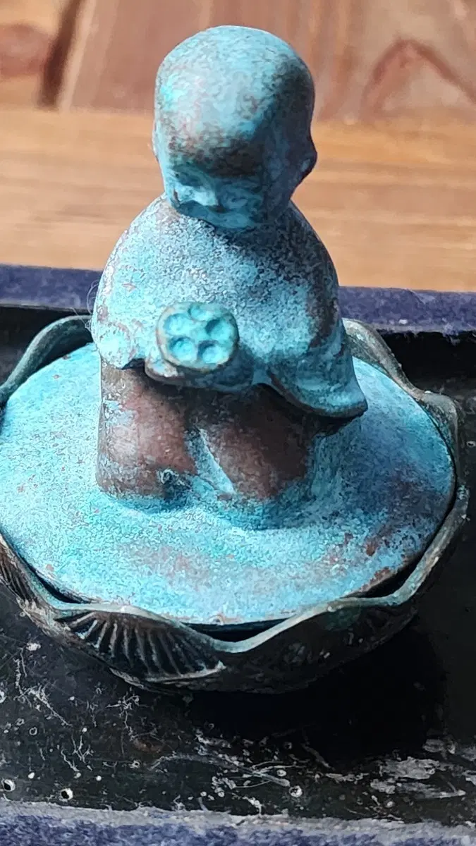 구리 동자 연꽃 장식품