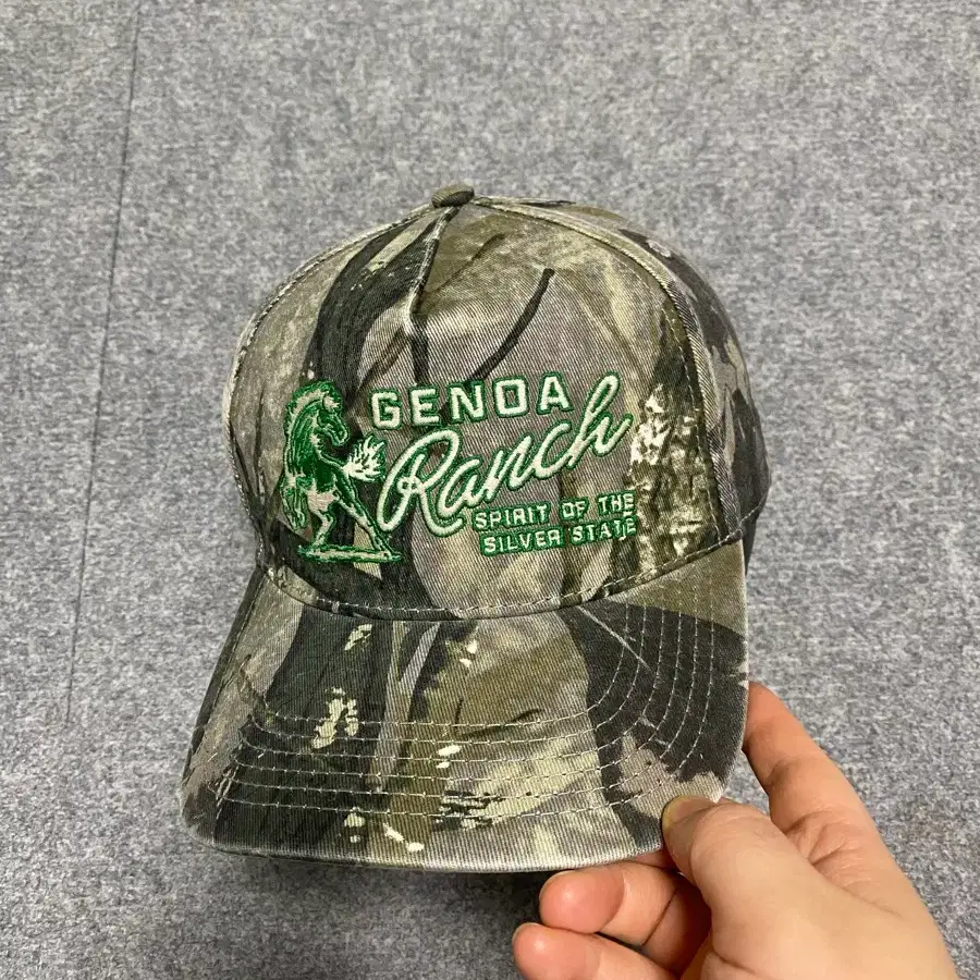 GENOA RANCH 미국 몬태나주 오리지널 SAUCE 브랜드 말 자수 카모 트럭커 스냅백 볼캡