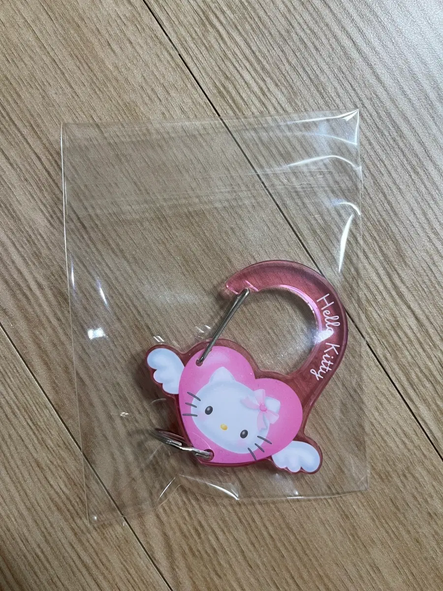 헬로 키티 아크릴 카라비너 정품