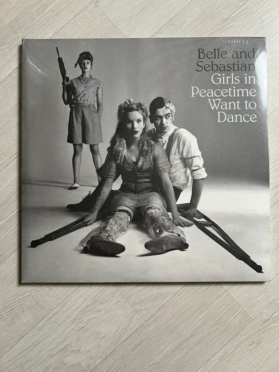 Belle & Sebastian (벨 앤 세바스찬) - Girls In Peacetime Want To Dance