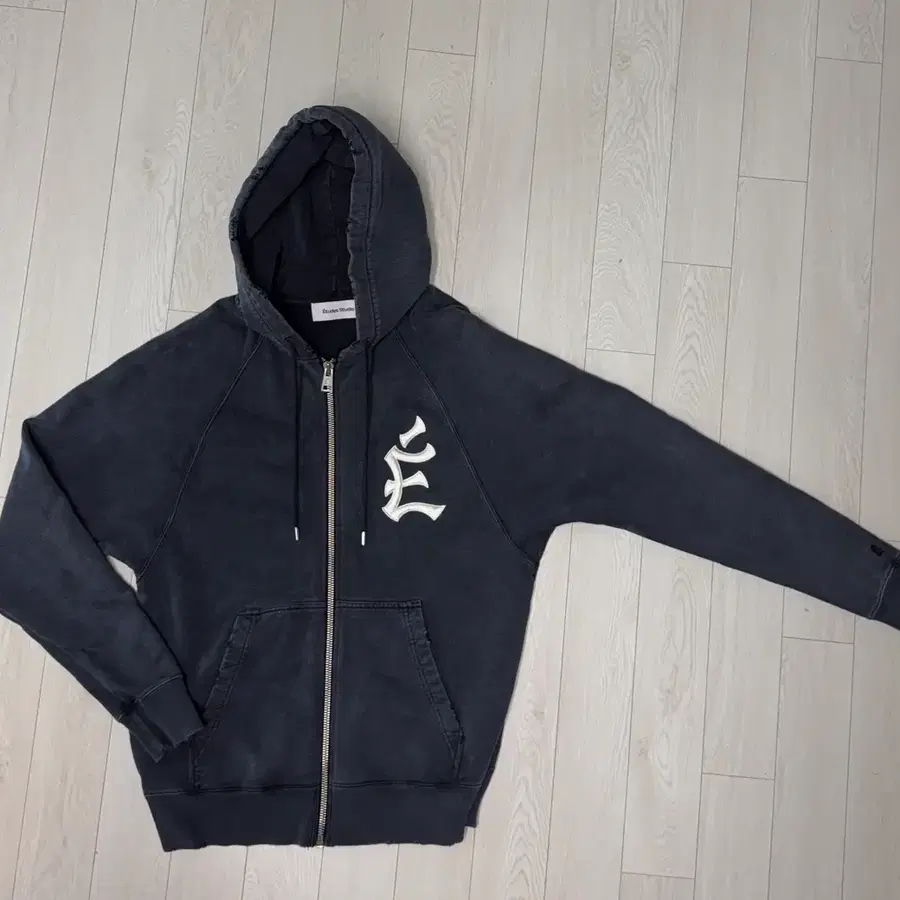 Etudes Studio 후드집업 S사이즈