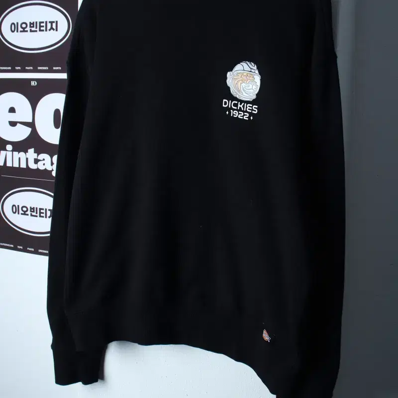 (L-XL) 디키즈 맨투맨 티셔츠 스몰로고 타이거 블랙-H37182