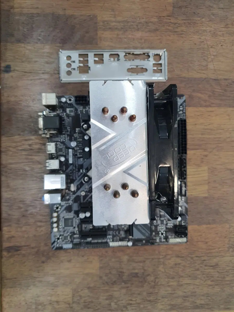 i5 9600K CPU와 B365M 메인보드 최신바이오스