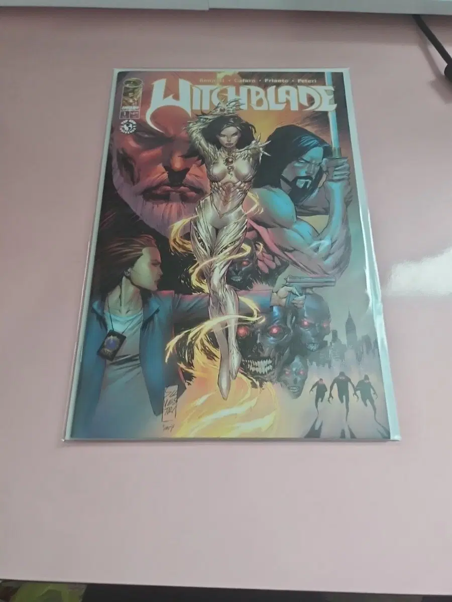 W / 2024 / Witchblade #1