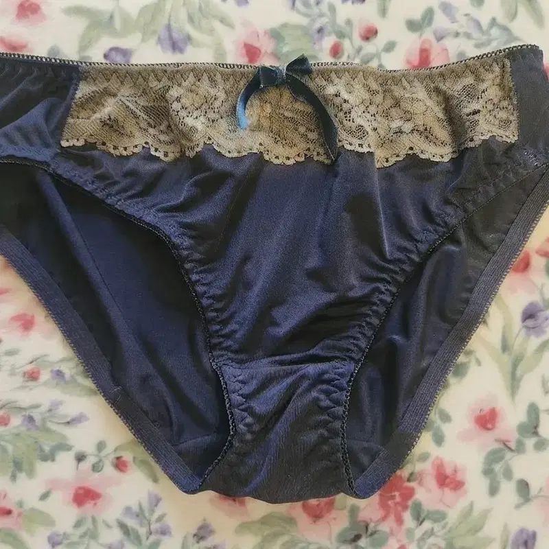 ( 중고) 새틴 레이스 여성 팬티