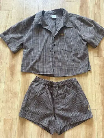 RVCA 셋업 체크 무늬