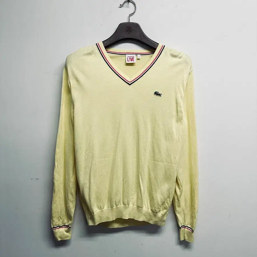 라코스테 라이브(LACOSTE L!VE) 연노랑 V넥 긴팔 니트 / 스웨터 (5사이즈, 국내 100 추천)