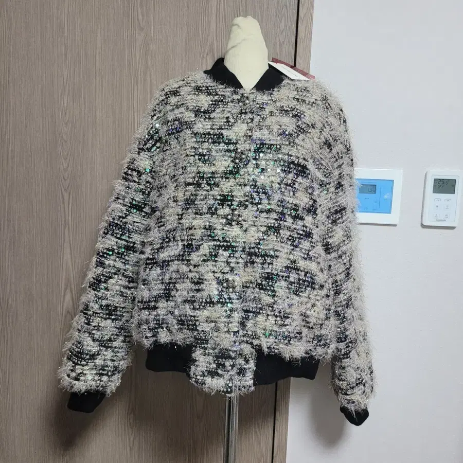 오늘만이가격!!   새상품) 마르디 메크르디 트위드 자켓 스팽글  자켓