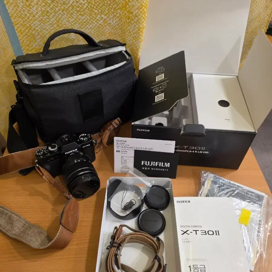 [100컷 미만] 후지 X-T30 II + 18-55mm 킷 + 샌디스크 256GB 풀박스
