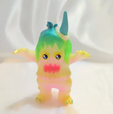 RAMPAGETOYS UGLY UNICORN 축광 성형/그린/핑크/금