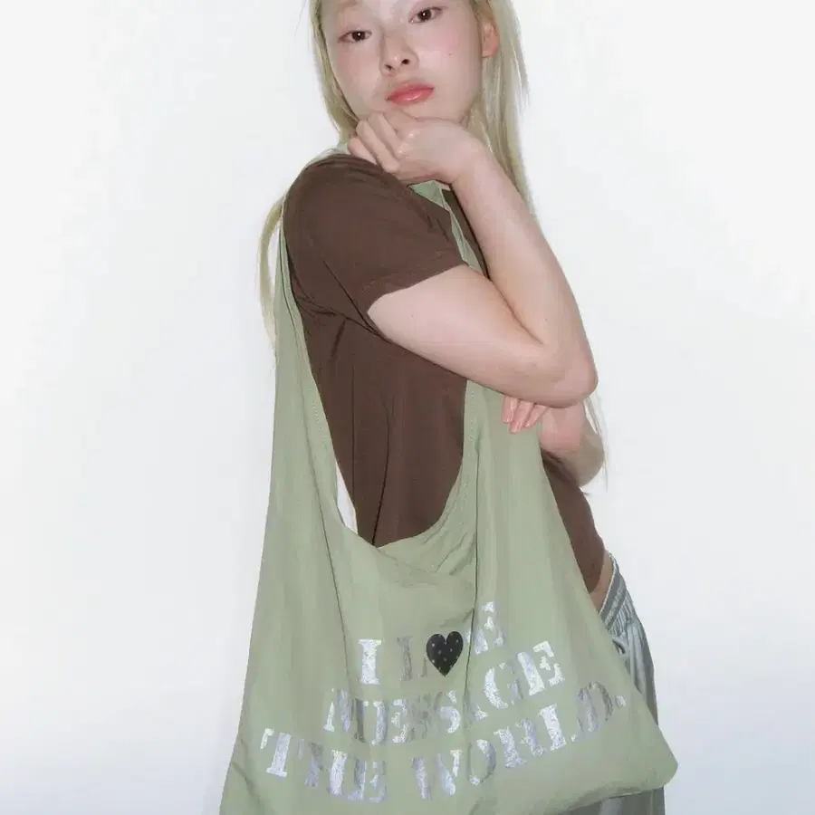 아메스 월드와이드 LETTERING CASUAL HOBO BAG GREEN