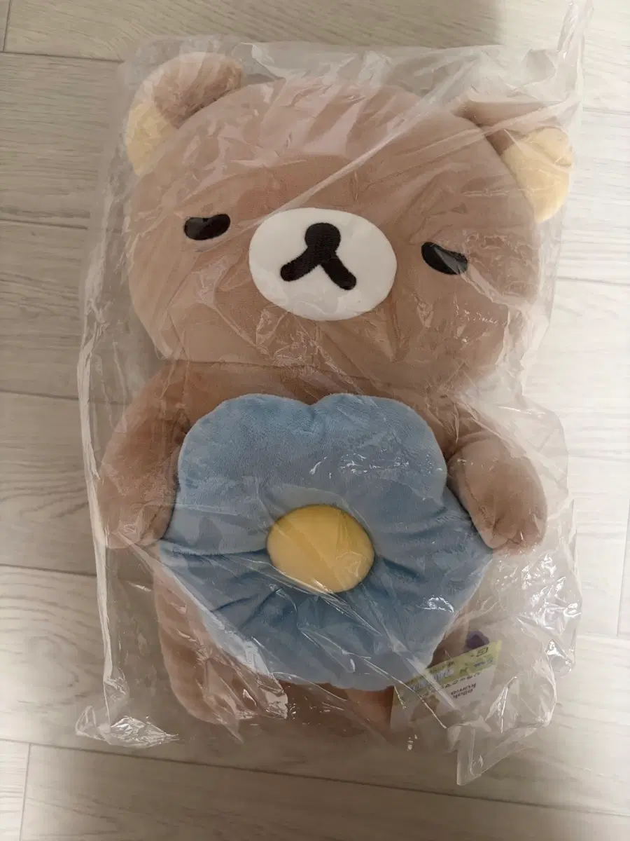 리락쿠마 꽃 빅누이 쿠션 인형
