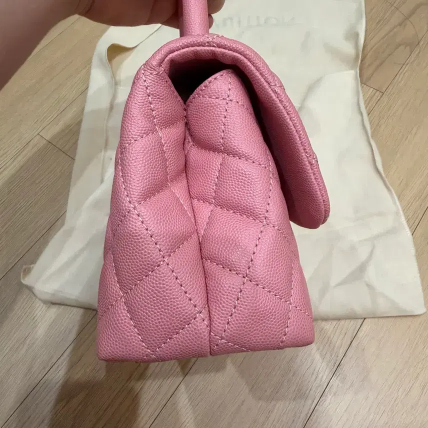 샤넬 코코핸들 스몰 핑크 캐비어 사진 4
