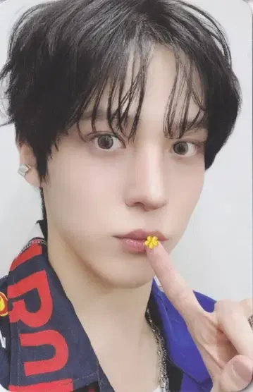 ATEEZ MICRO DECO STICKER YUNHO ANITEEZ IN COLOR