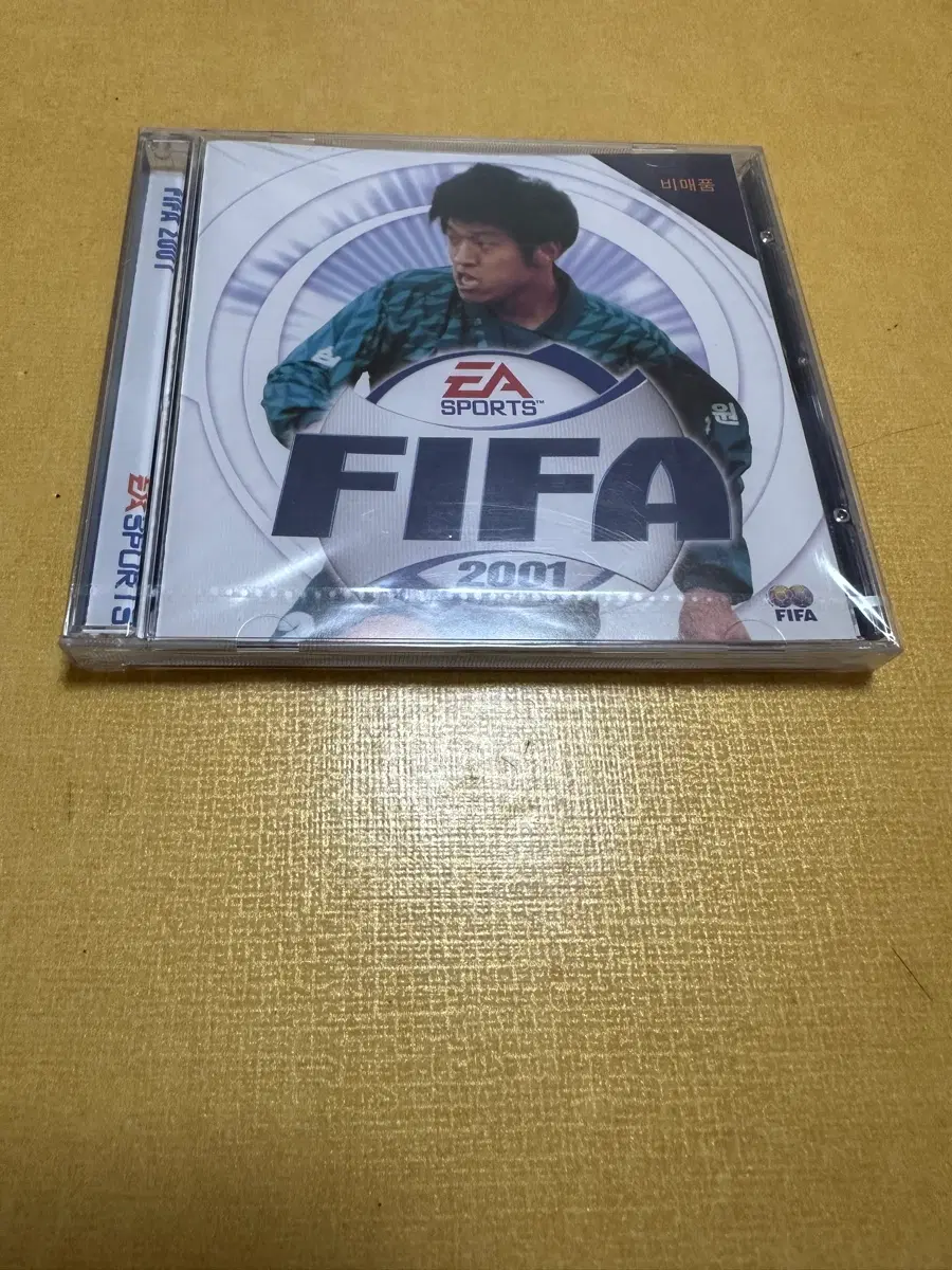 고전 PC 게임 피파 2001 미개봉 판매합니다.