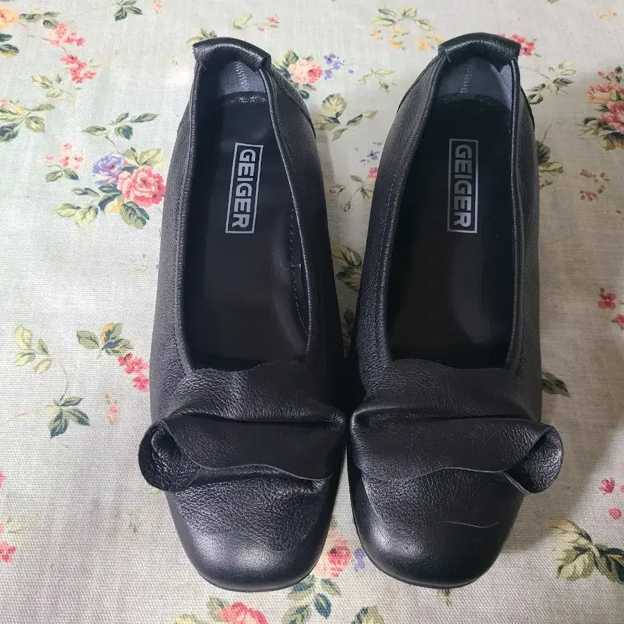 가이거 로퍼 235mm