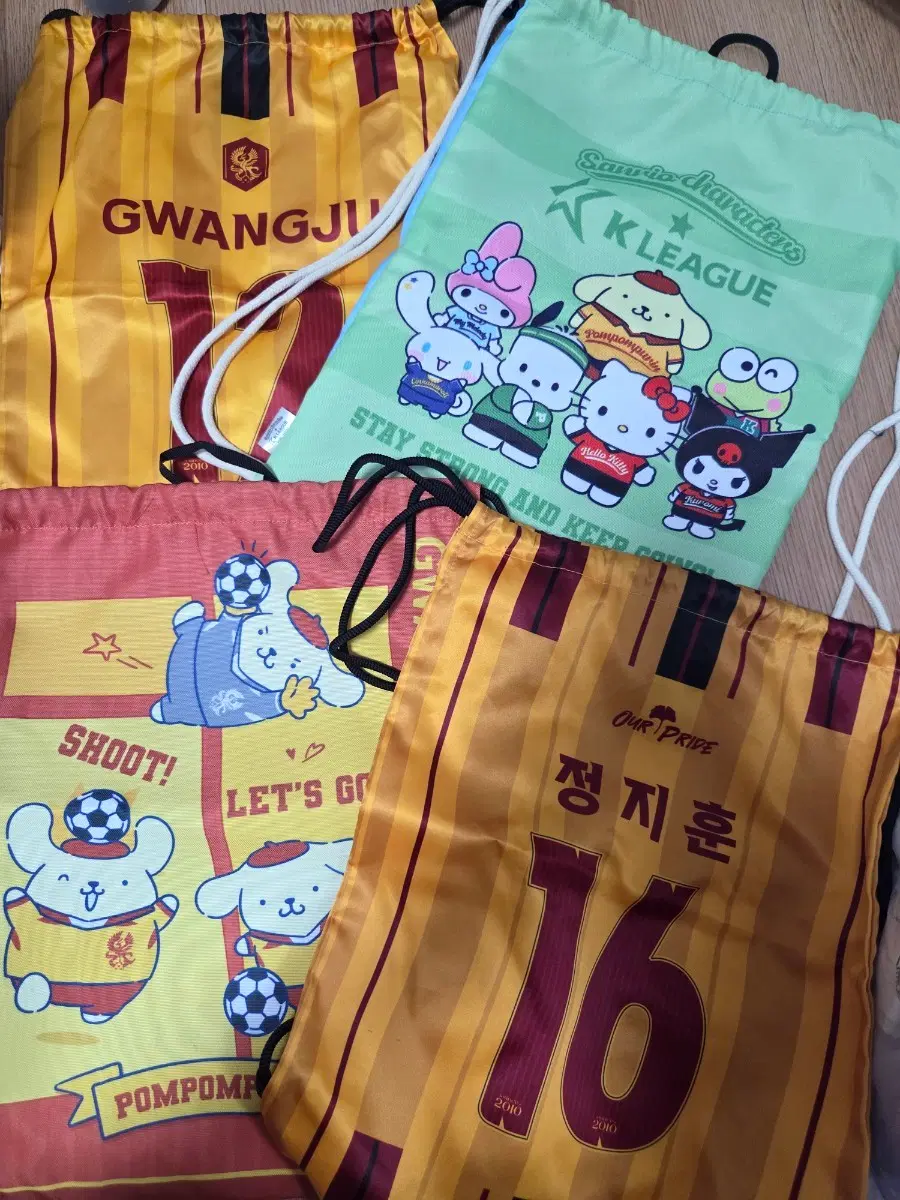 (미사용새상품)광주fc 가방 4가지 일괄판매(K리그 산리오, 폼폼푸린 포함)
