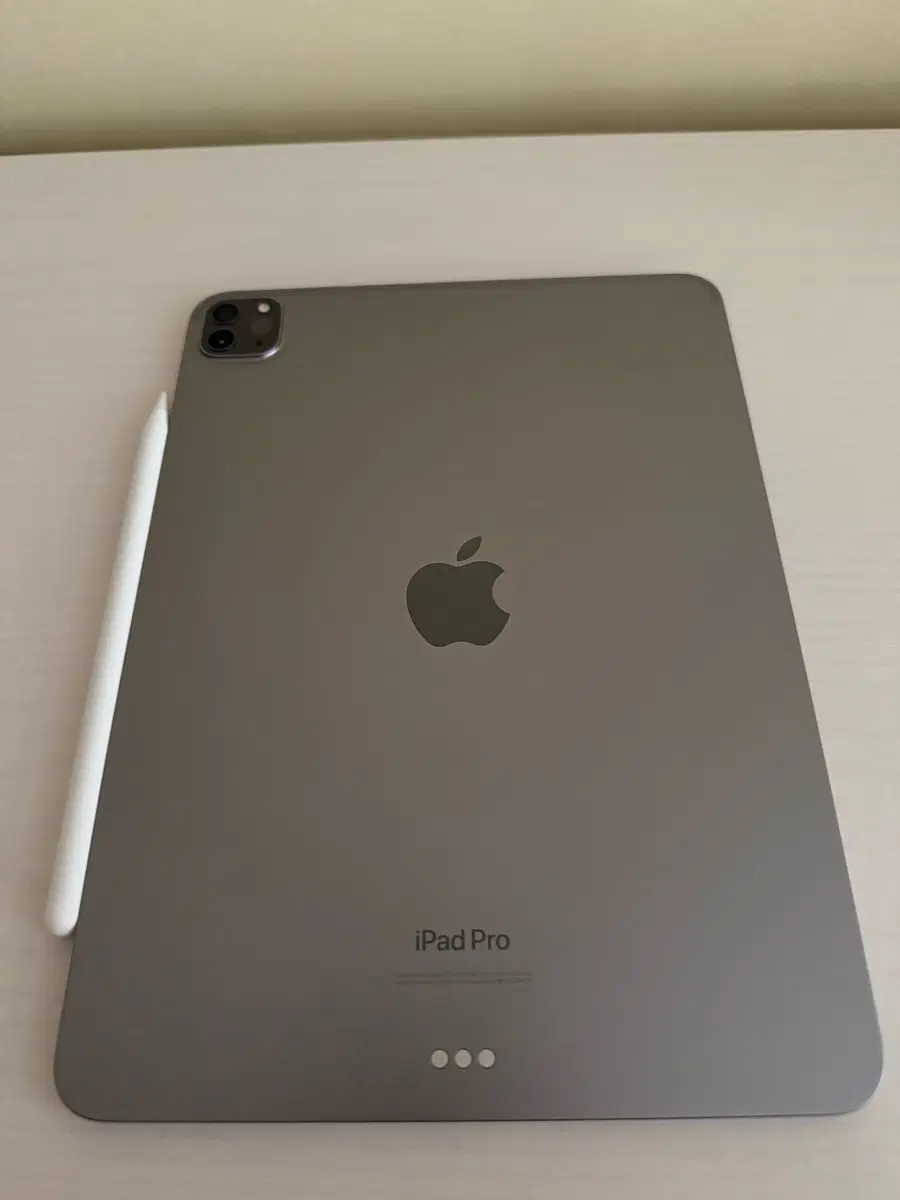 아이패드 Pro 11인치(m2), 128GB, WiFi 모델 판매합니다.