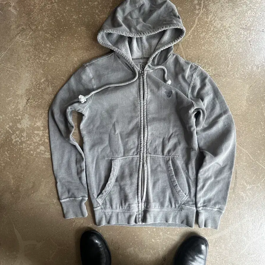 00s american eagle washed zip-up hoodie